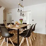 Harzcharlet-brockenbahn-ganzes-haus