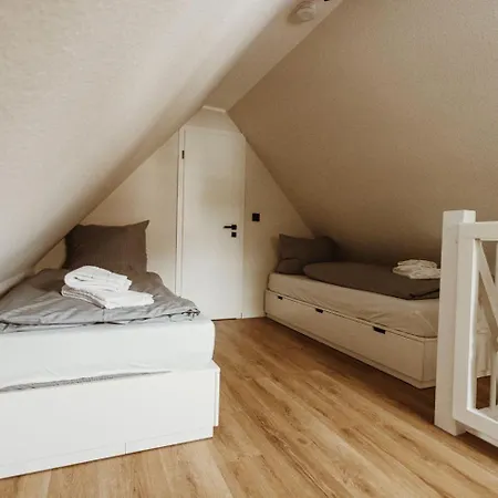 Harzcharlet-brockenbahn-ganzes-haus