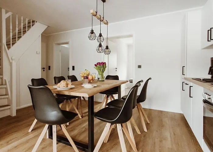 Harzcharlet-brockenbahn-ganzes-haus